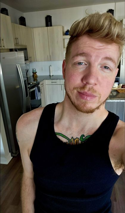 waynelong OnlyFans picture