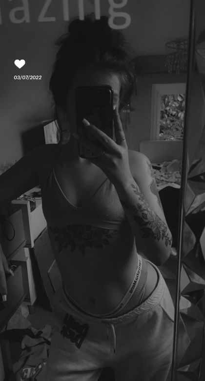 loret OnlyFans picture