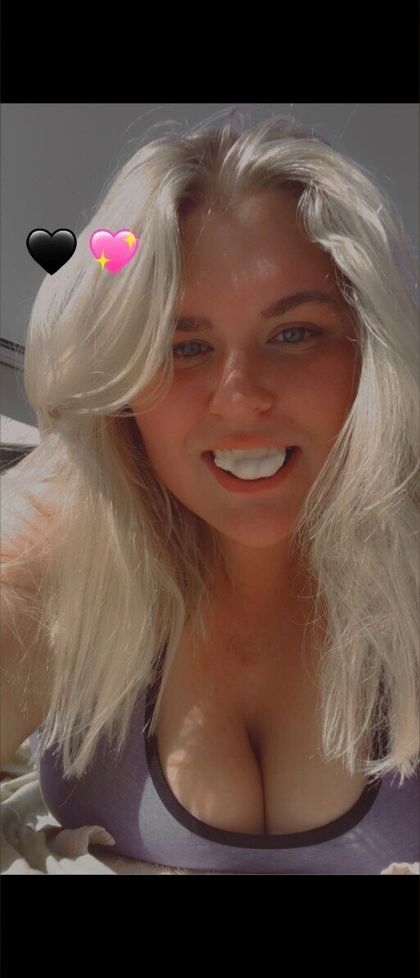 peachyqueenkay OnlyFans picture