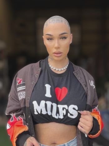 destinicreams OnlyFans - Stats, Graphs, Photos & Profile Comparisons