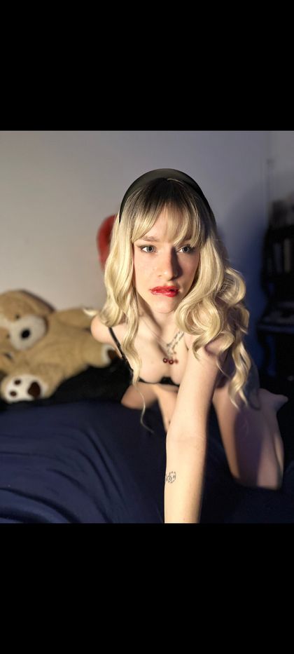 emmaaa23 OnlyFans picture