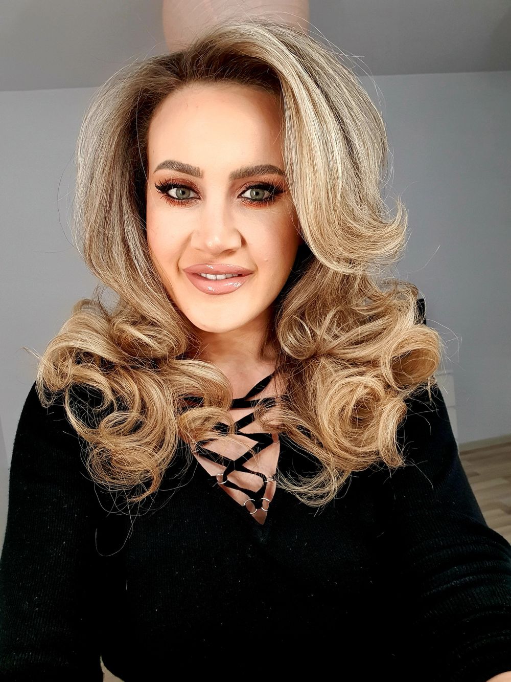 mira22belle OnlyFans profile picture
