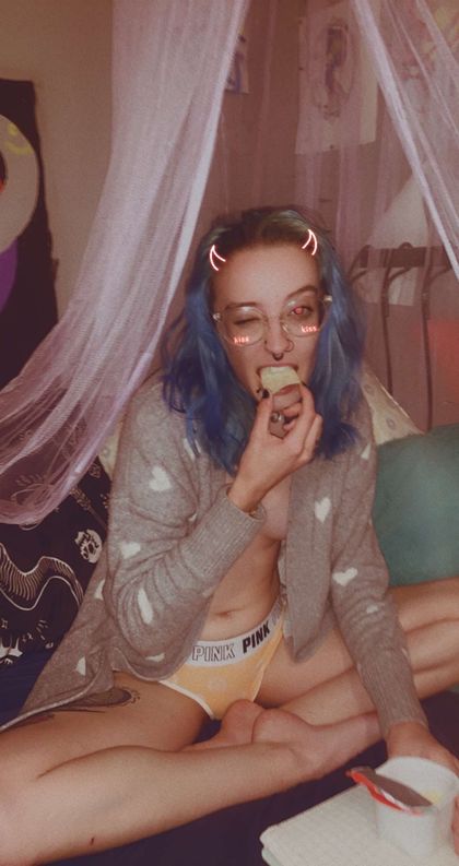 littlesnowflake21 OnlyFans picture