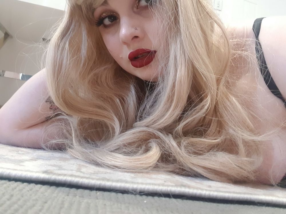 essentialunicorn OnlyFans profile picture