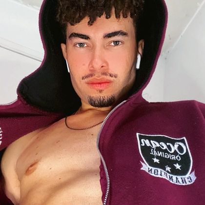 dyelzin OnlyFans picture
