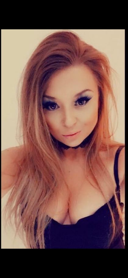 roxy-fox-x OnlyFans picture