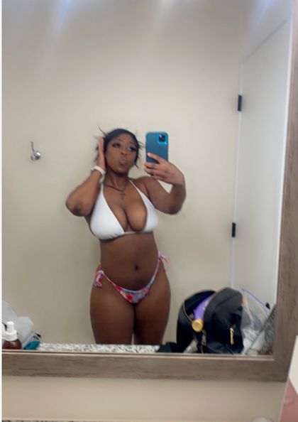 emmaaklove OnlyFans picture