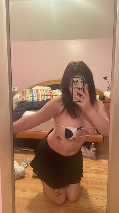 gothgfneededd OnlyFans picture