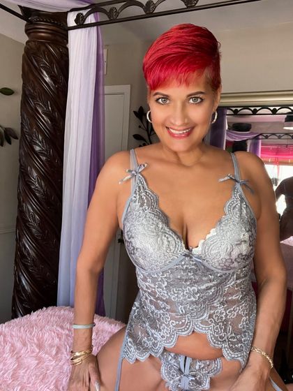 deliladoes OnlyFans picture
