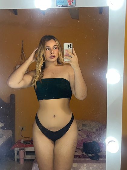 hotshemalee OnlyFans picture