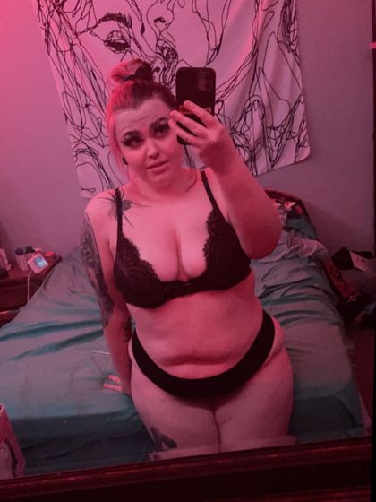 embvby OnlyFans picture