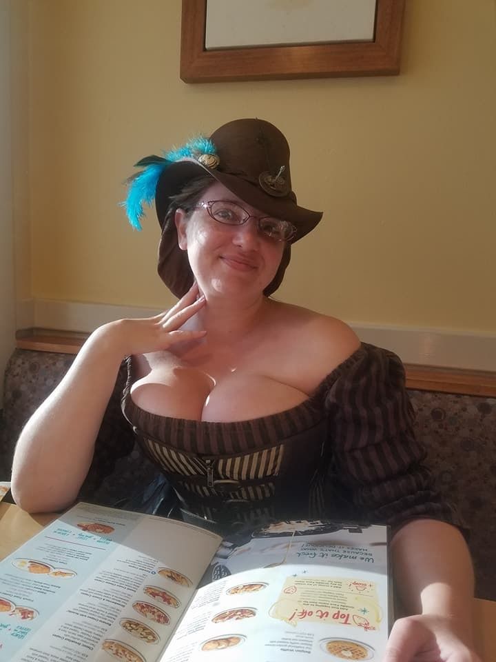 mommasmilknhubby OnlyFans profile picture