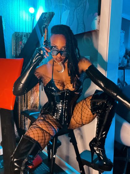 madamcarmen2 OnlyFans picture