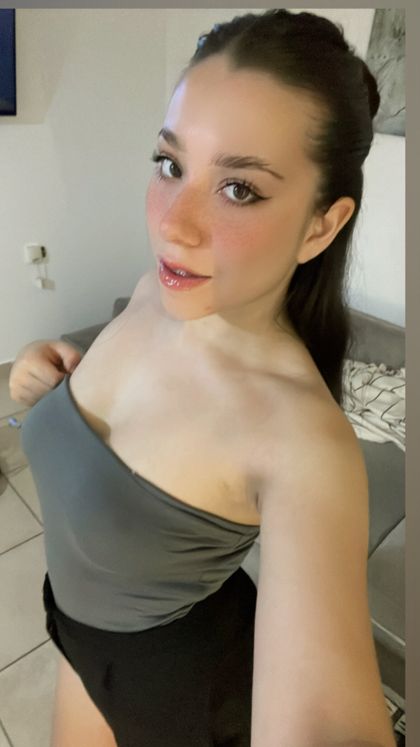 luisinav OnlyFans picture
