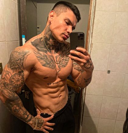 carlosdlr OnlyFans picture