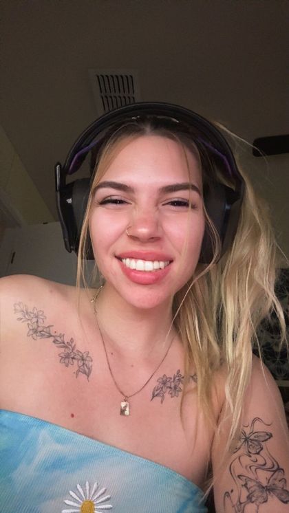 twogirlfriends OnlyFans picture