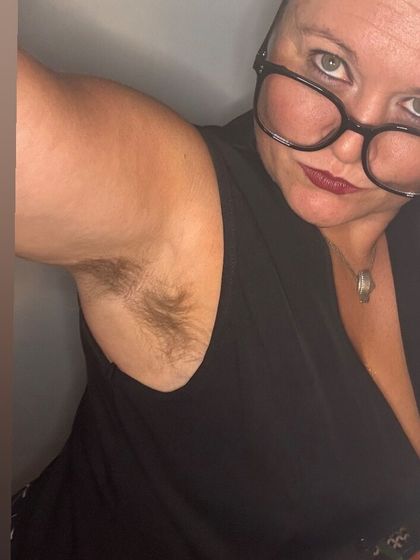 hairyminka OnlyFans picture