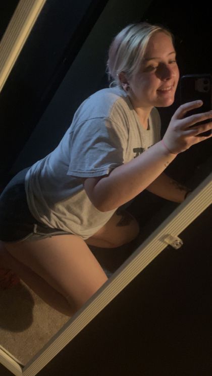 tellm3whatt0d0 OnlyFans picture