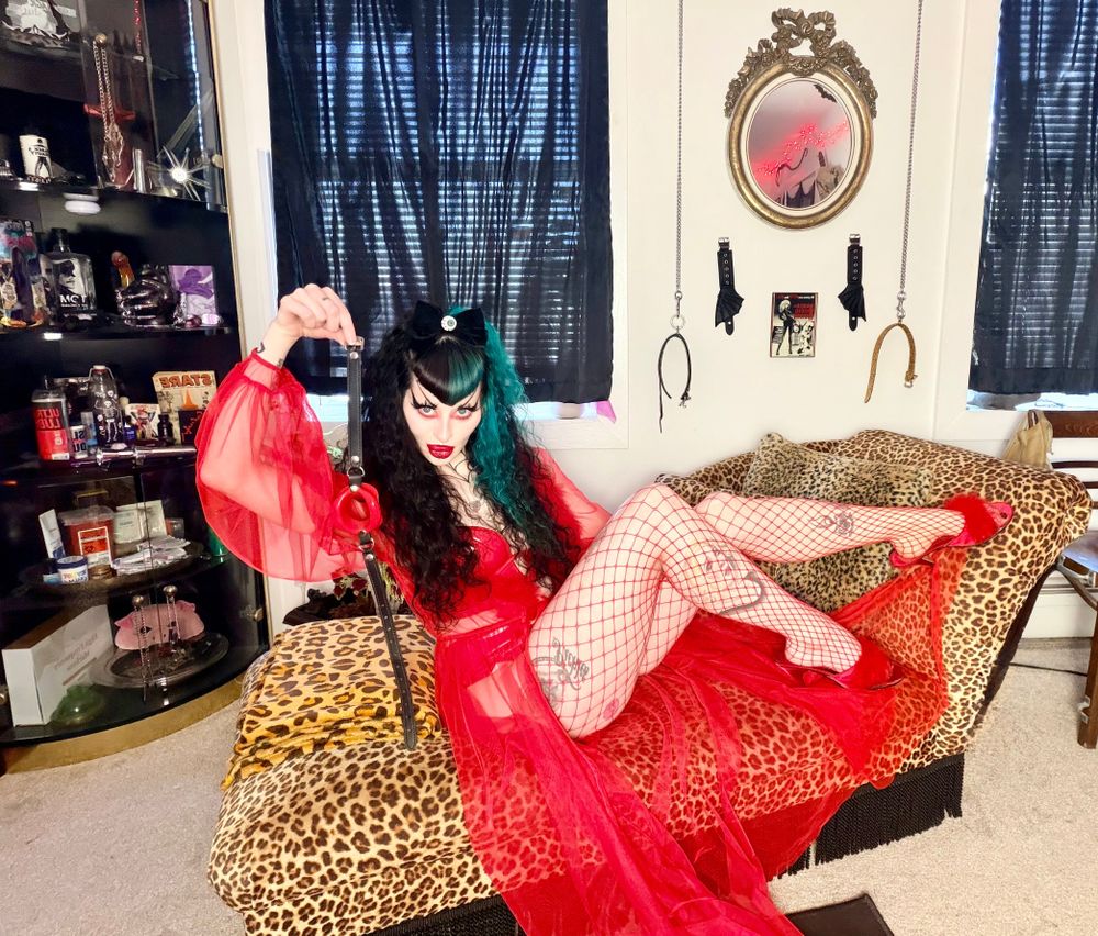 mistresselura OnlyFans profile picture