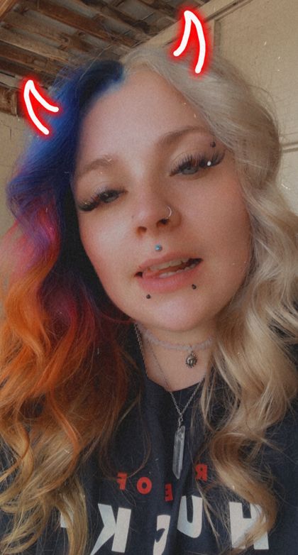 lesbehonest1996 OnlyFans picture