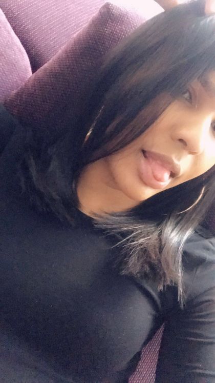 badgirlsusi OnlyFans picture