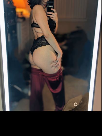 queenzawaii OnlyFans picture