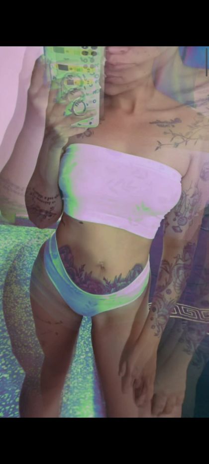 u105952145 OnlyFans picture