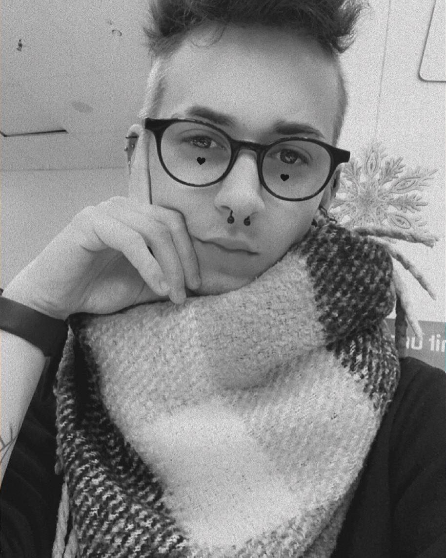 silentgay98 OnlyFans profile picture
