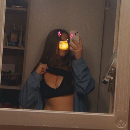 honeywines OnlyFans picture