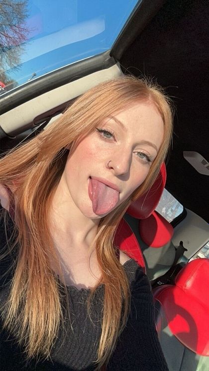redhead-emma OnlyFans picture