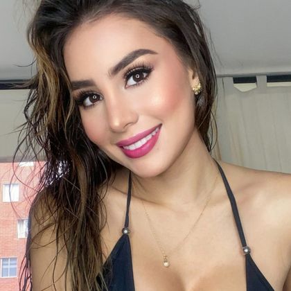 hotwifevalentina OnlyFans picture