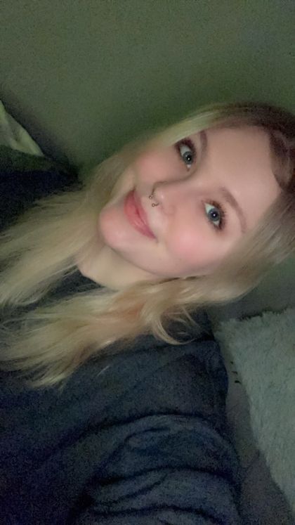 Best Hot Ashleytea OnlyFans Accounts | FansMetrics.com