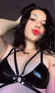 almavg10 OnlyFans picture