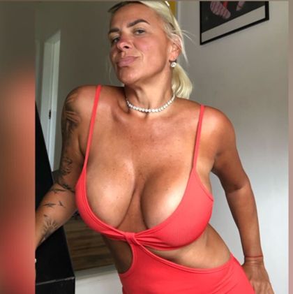 czechskarlet OnlyFans picture