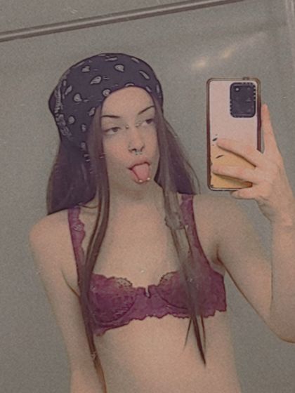 alt.mommy OnlyFans picture