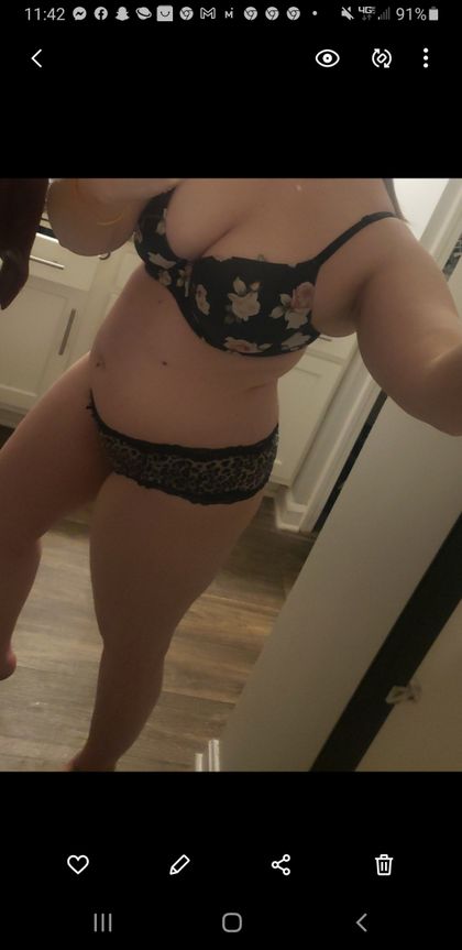 novamooney OnlyFans picture