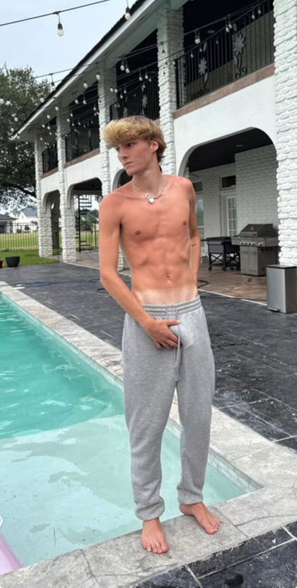 blondeboybradvip OnlyFans picture