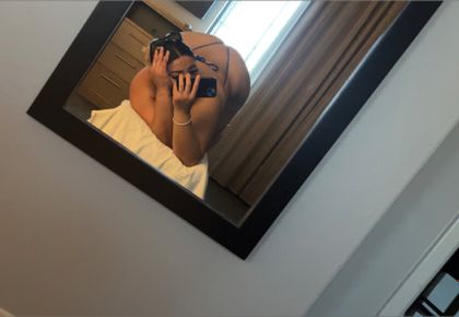 mianikole OnlyFans picture
