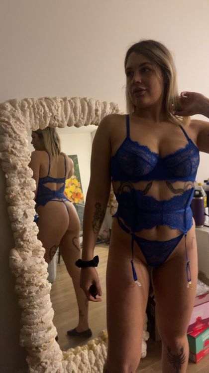 justanotherdumbblonde OnlyFans picture