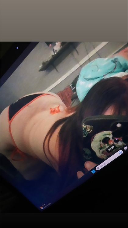 foreigng OnlyFans picture