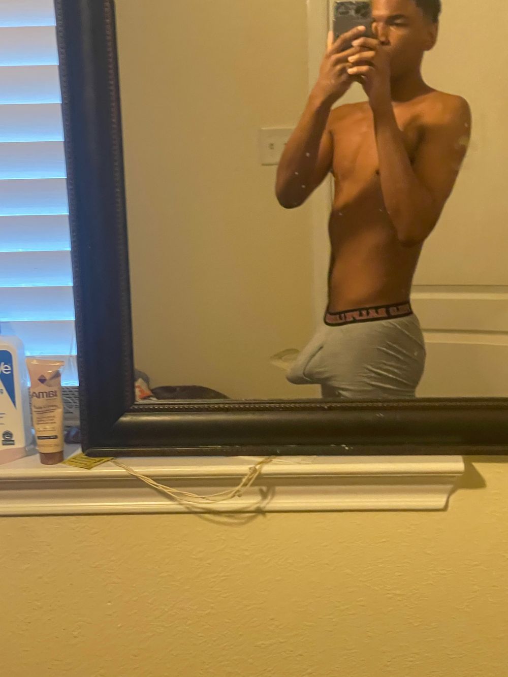 mostradj OnlyFans profile picture