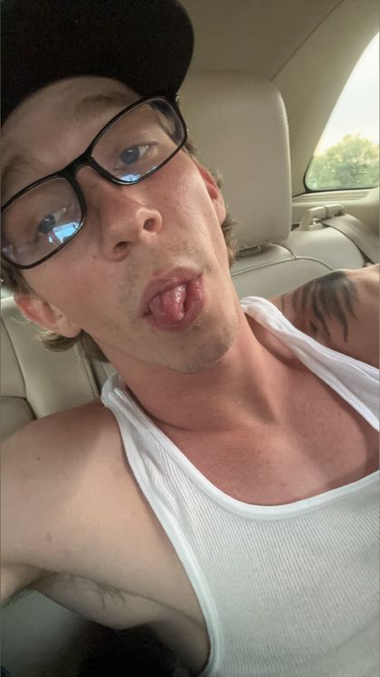 amazedbyfew OnlyFans picture