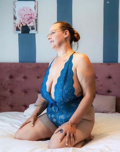 curioushotmom OnlyFans picture