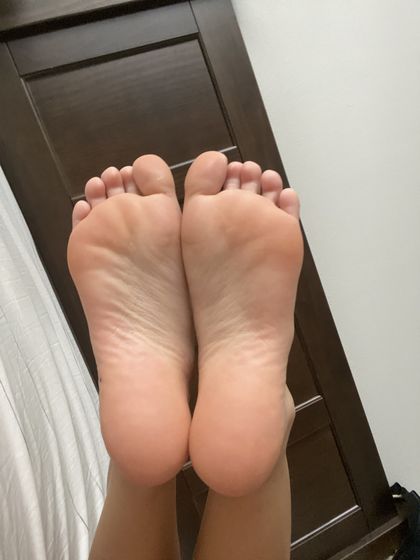 feetyfarah OnlyFans picture