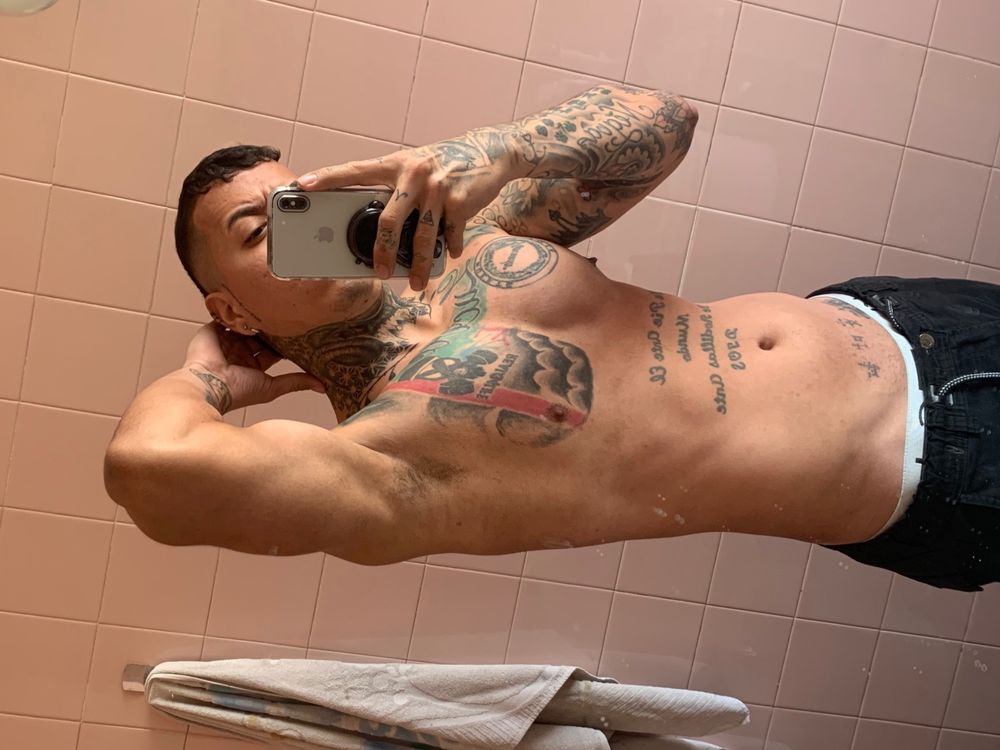 alexxxander_guarin OnlyFans profile picture