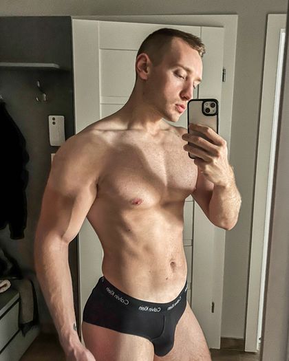 blondassek OnlyFans picture