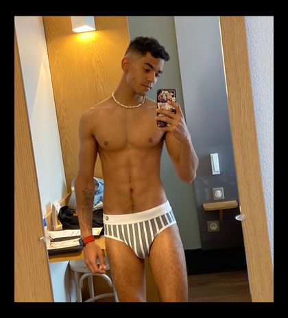 cubanteen19 OnlyFans picture