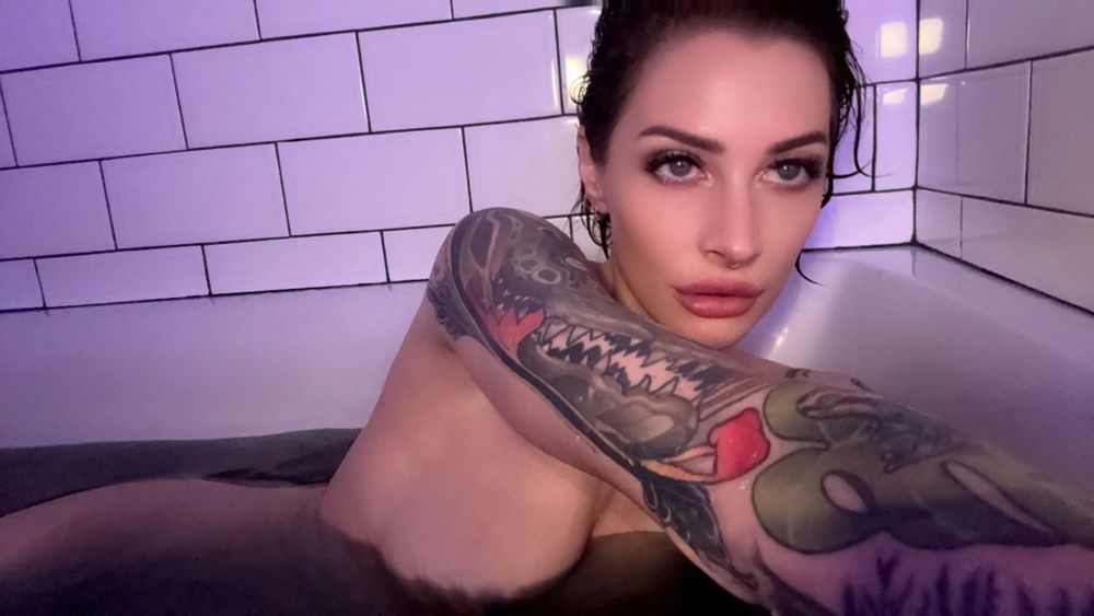raeriley OnlyFans profile picture