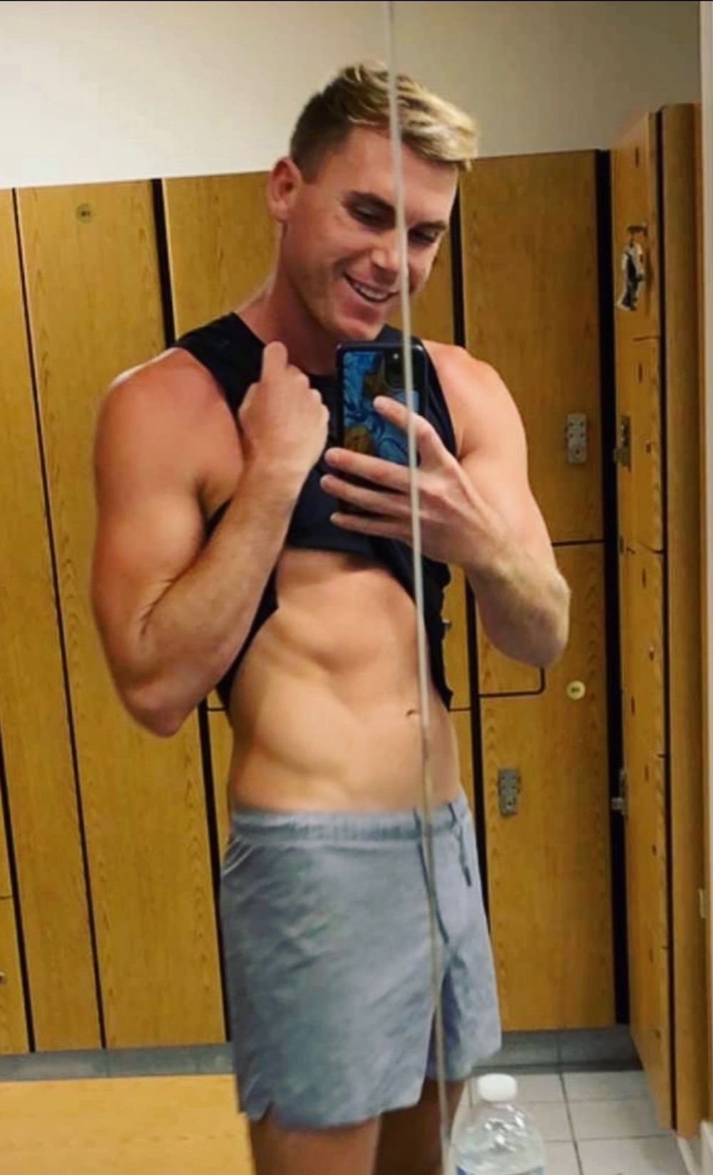 surferjock805 OnlyFans - Free Trial - Photos - Socials | FansMetrics.com
