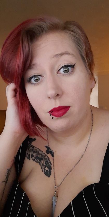 queen_poggy OnlyFans picture